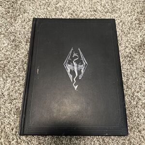 The Elder Scrolls V: Skyrim Collector's Edition Art Book (2011, Hardcover)